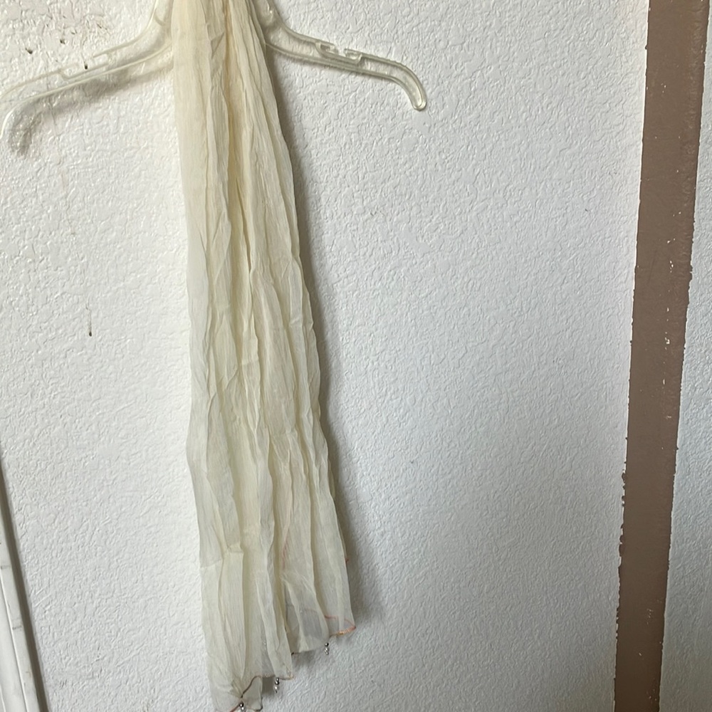 FINAL MARKDOWN Sheer bead trim scarf
